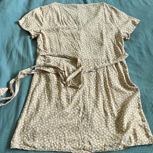 Dress - Picture 4 of 4